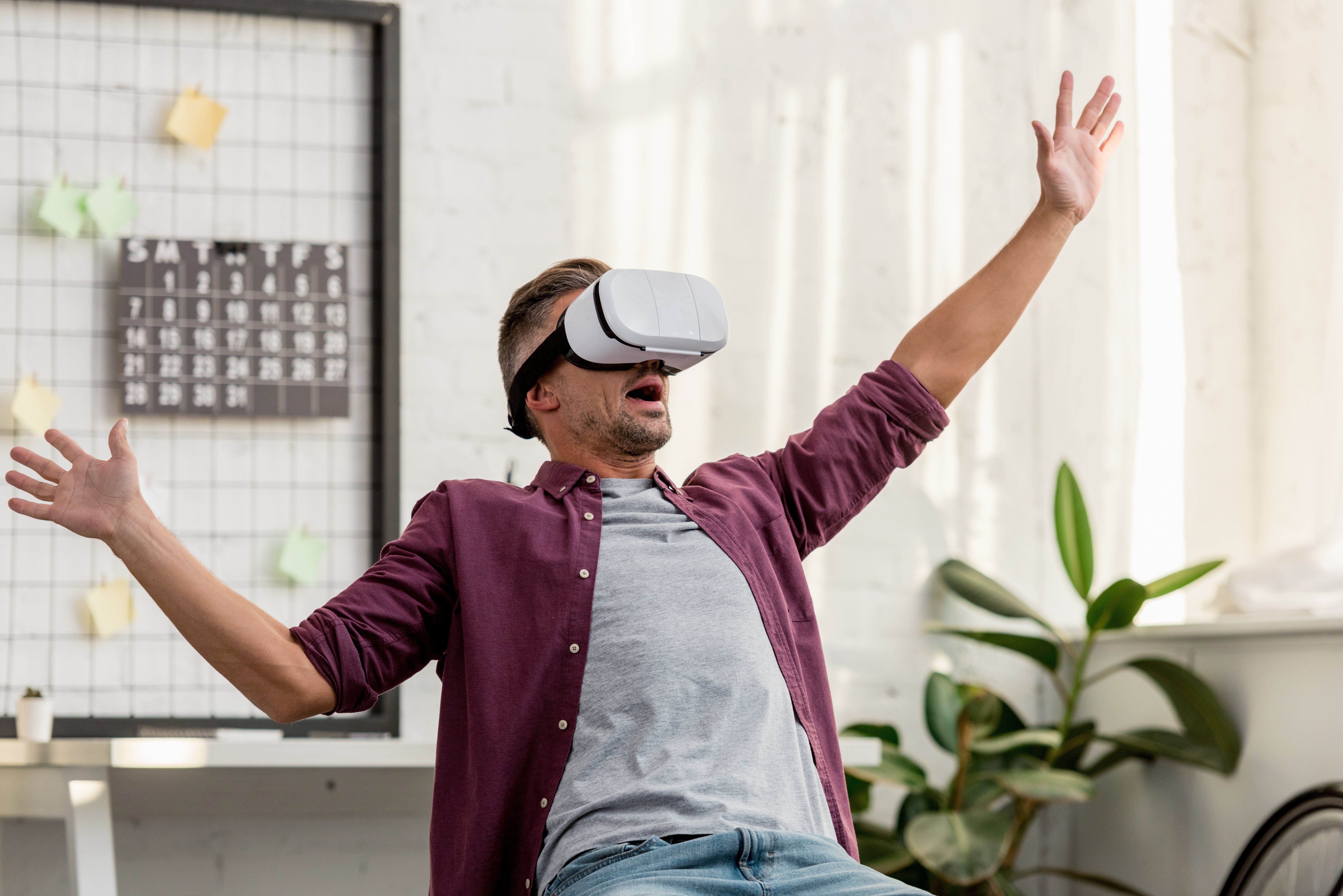 Core advantages and features of a VR workspace that enable its business ...